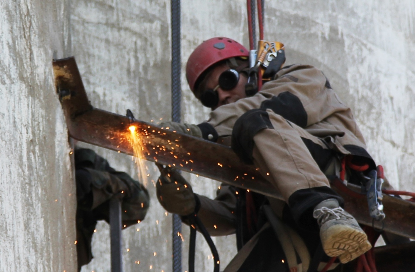 демонтаж промышленными альпинистами