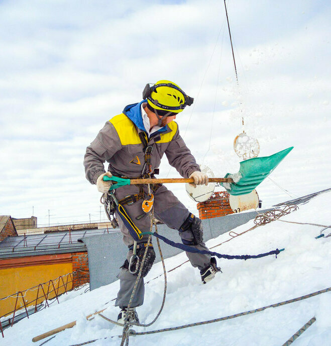 уборка снега с крыш